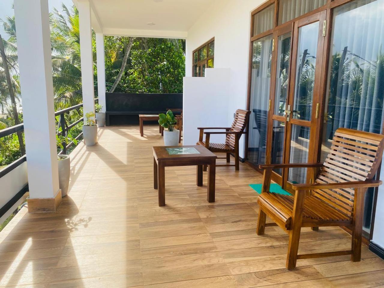 מיריסה The Wave'S Guest House מראה חיצוני תמונה