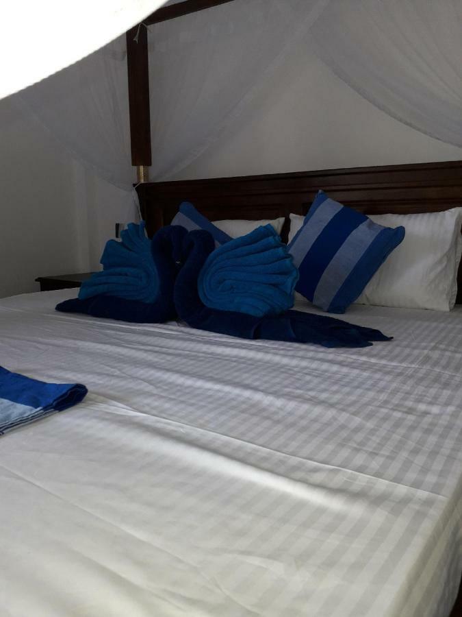 מיריסה The Wave'S Guest House מראה חיצוני תמונה
